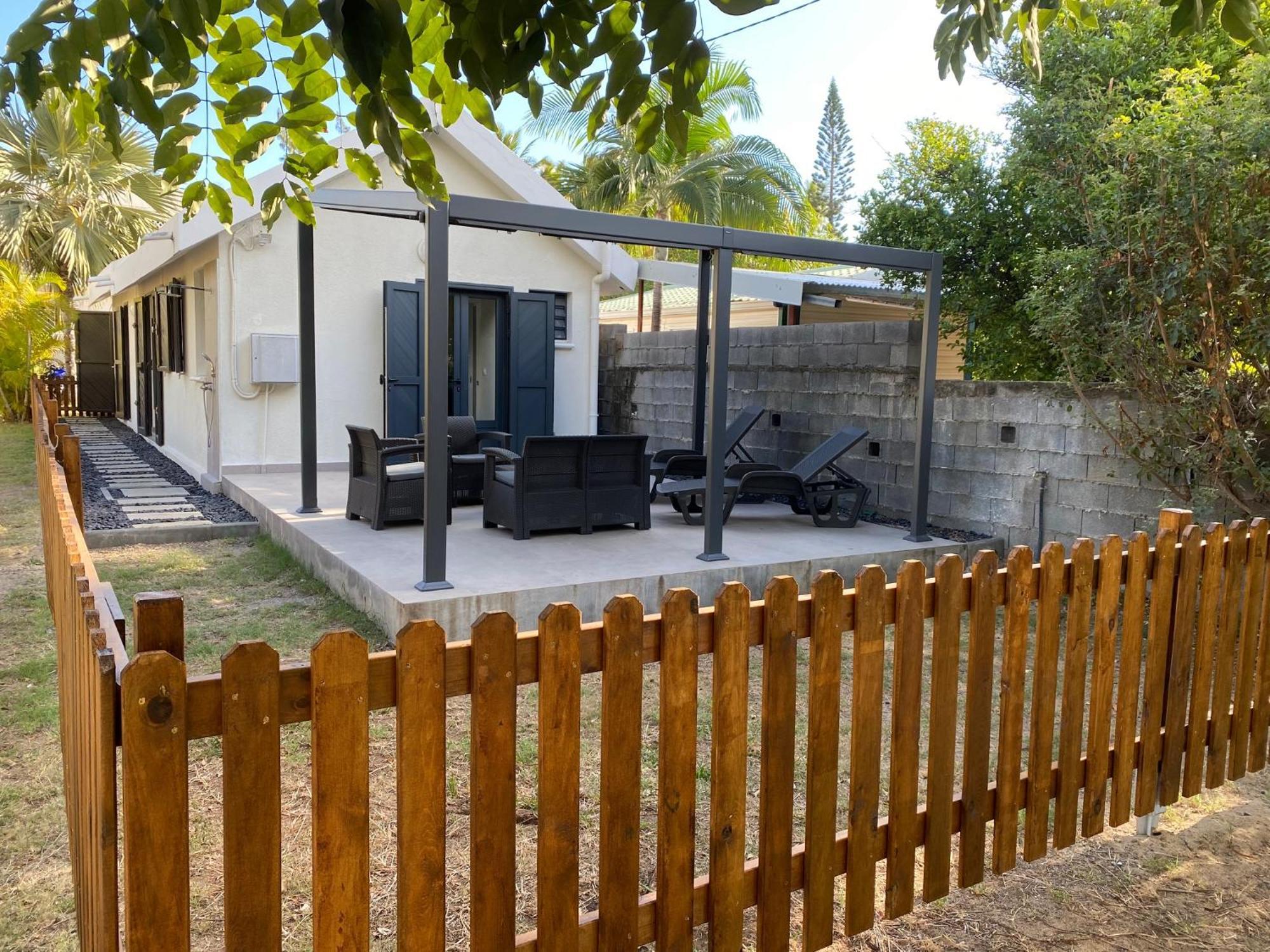Villa & Bungalow 'Coco Des Sables' Les Pieds Dans L'Eau La Saline Les Bains Exterior foto